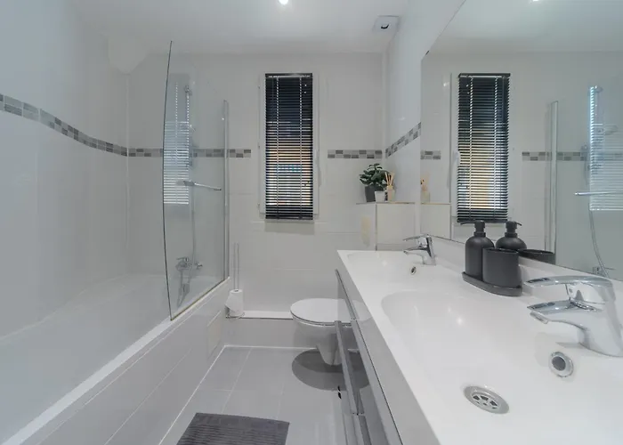 Eiffel Playcation Apartment Paris